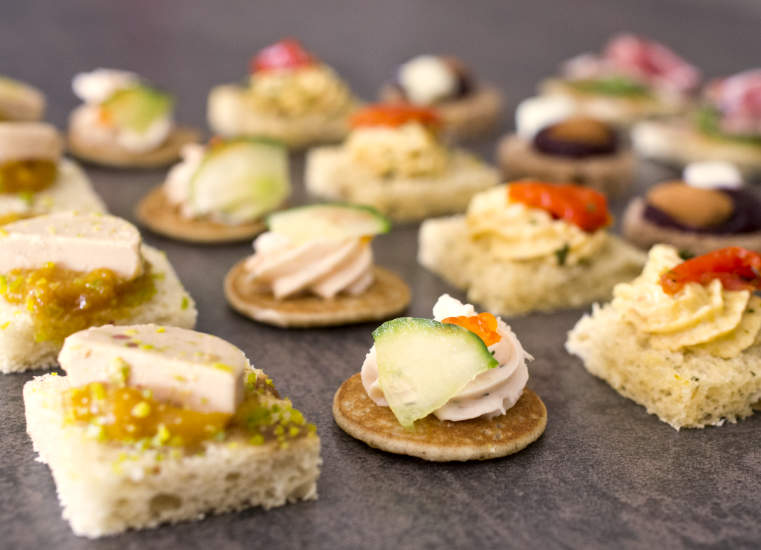 Traiteur organisation réceptions Cognac Jarnac Saintes Angoulême.