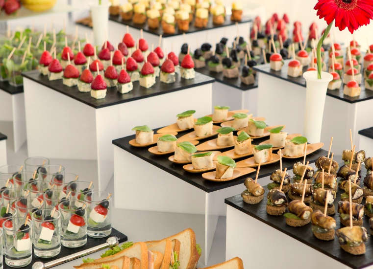 Traiteur organisation réceptions Cognac Jarnac Saintes Angoulême.