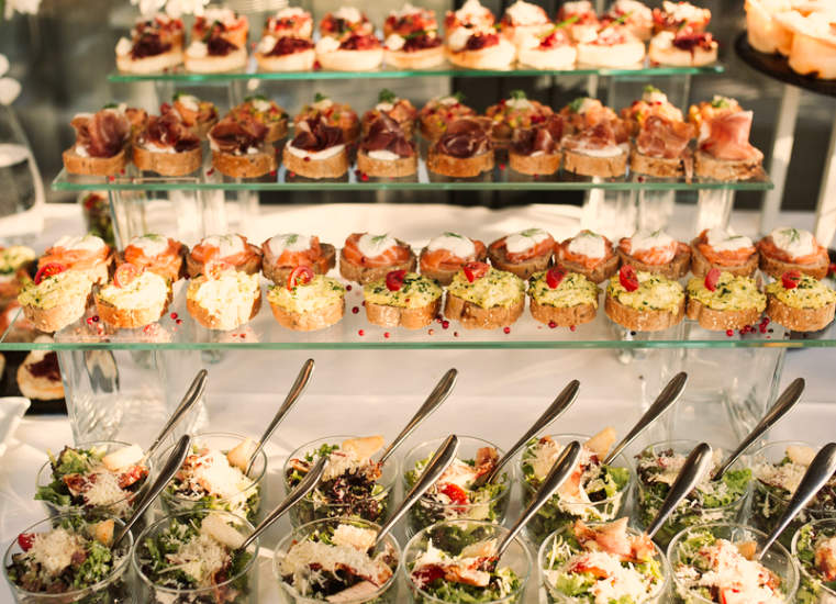 Traiteur organisation réceptions Cognac Jarnac Saintes Angoulême.